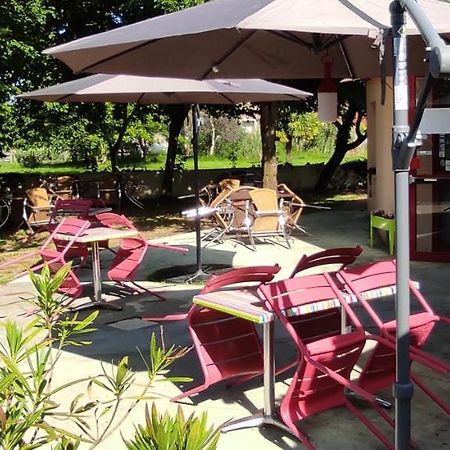 Hostellerie Du Parc Labarthe-Inard Bagian luar foto