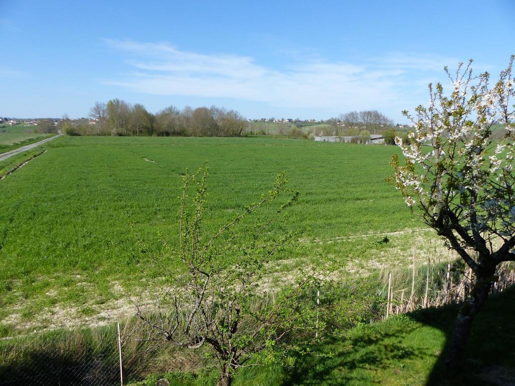 Hostellerie Du Parc Labarthe-Inard Bagian luar foto